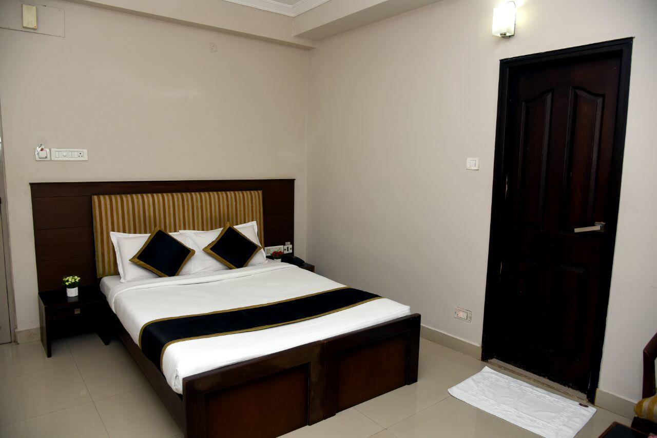 Hotel Pearl International Chennai Exterior photo