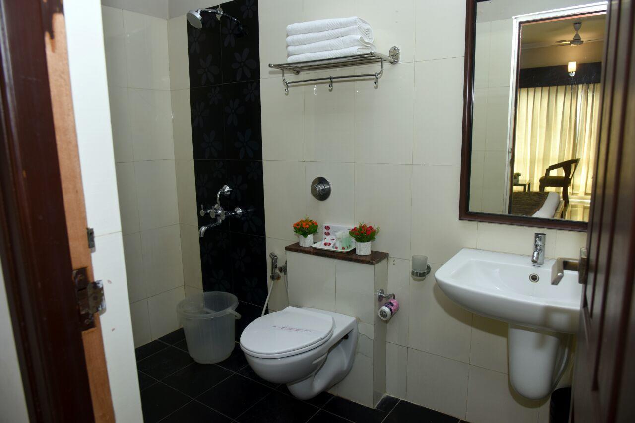 Hotel Pearl International Chennai Exterior photo