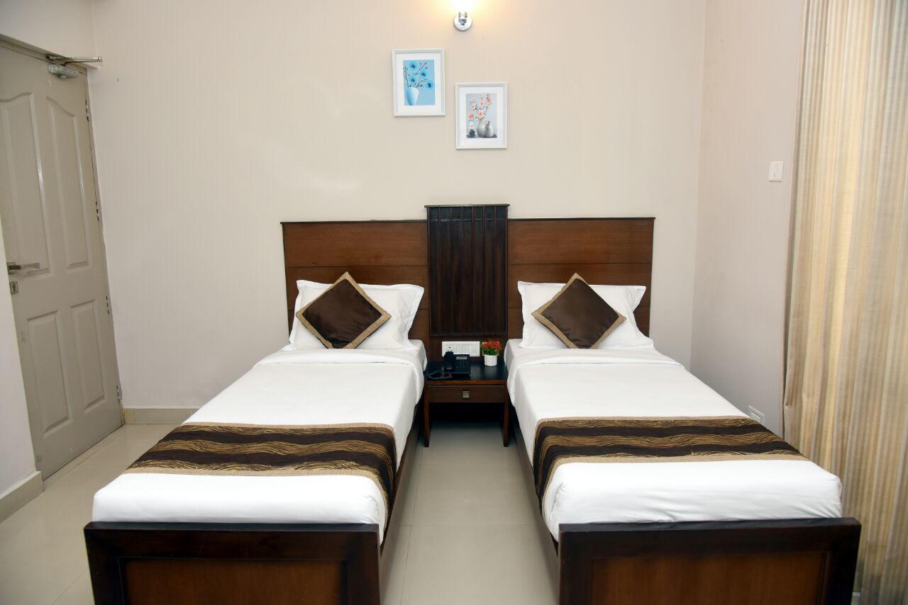 Hotel Pearl International Chennai Exterior photo