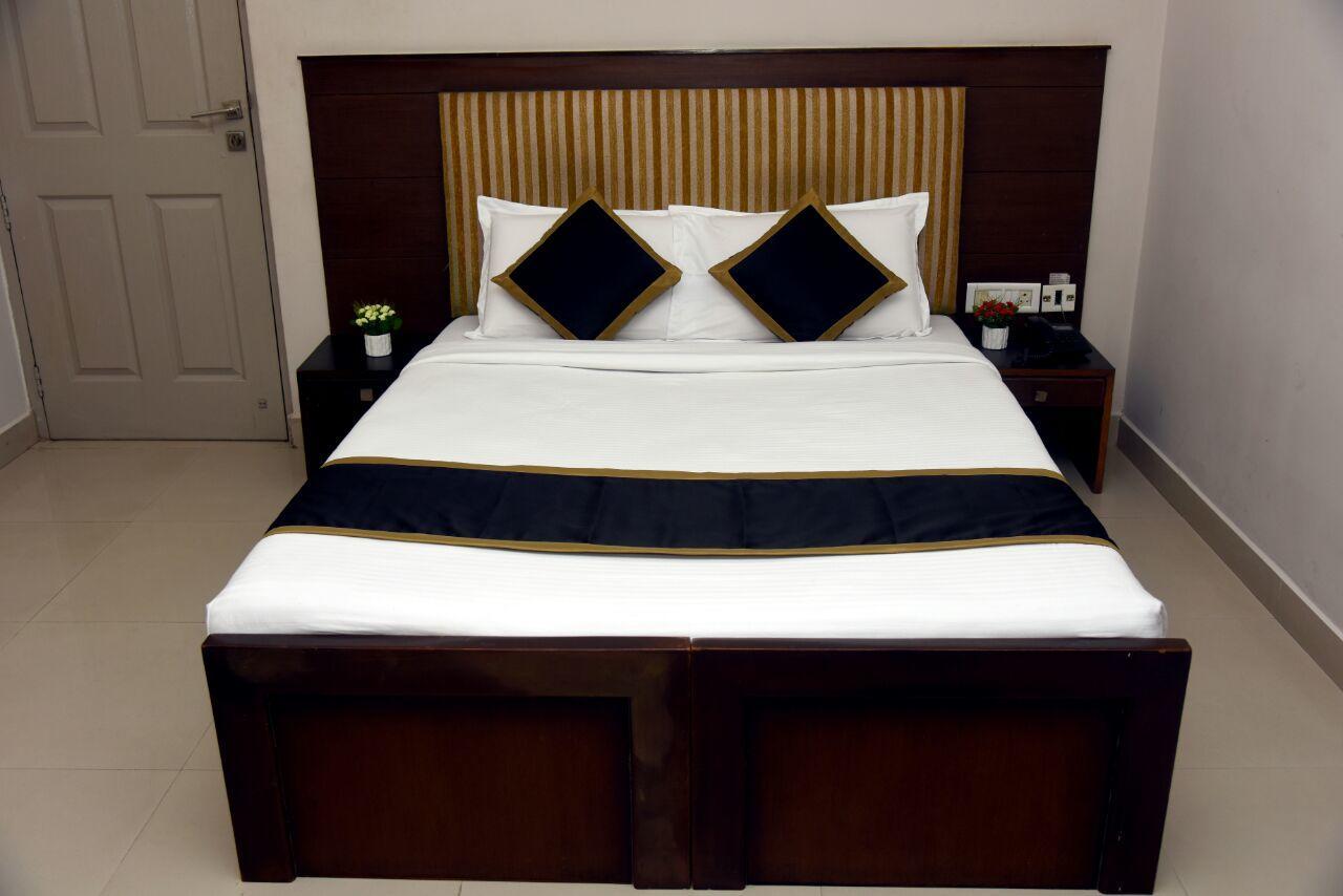 Hotel Pearl International Chennai Exterior photo