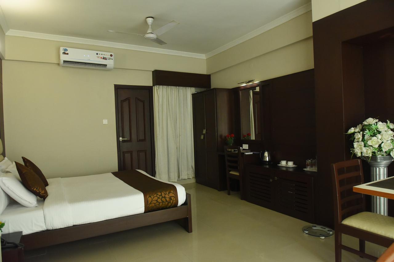 Hotel Pearl International Chennai Exterior photo
